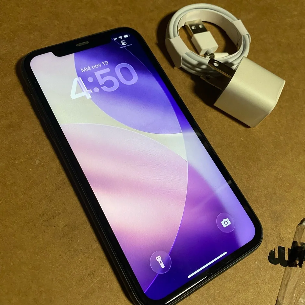 Apple iPhone 11 64GG unlocked for any company